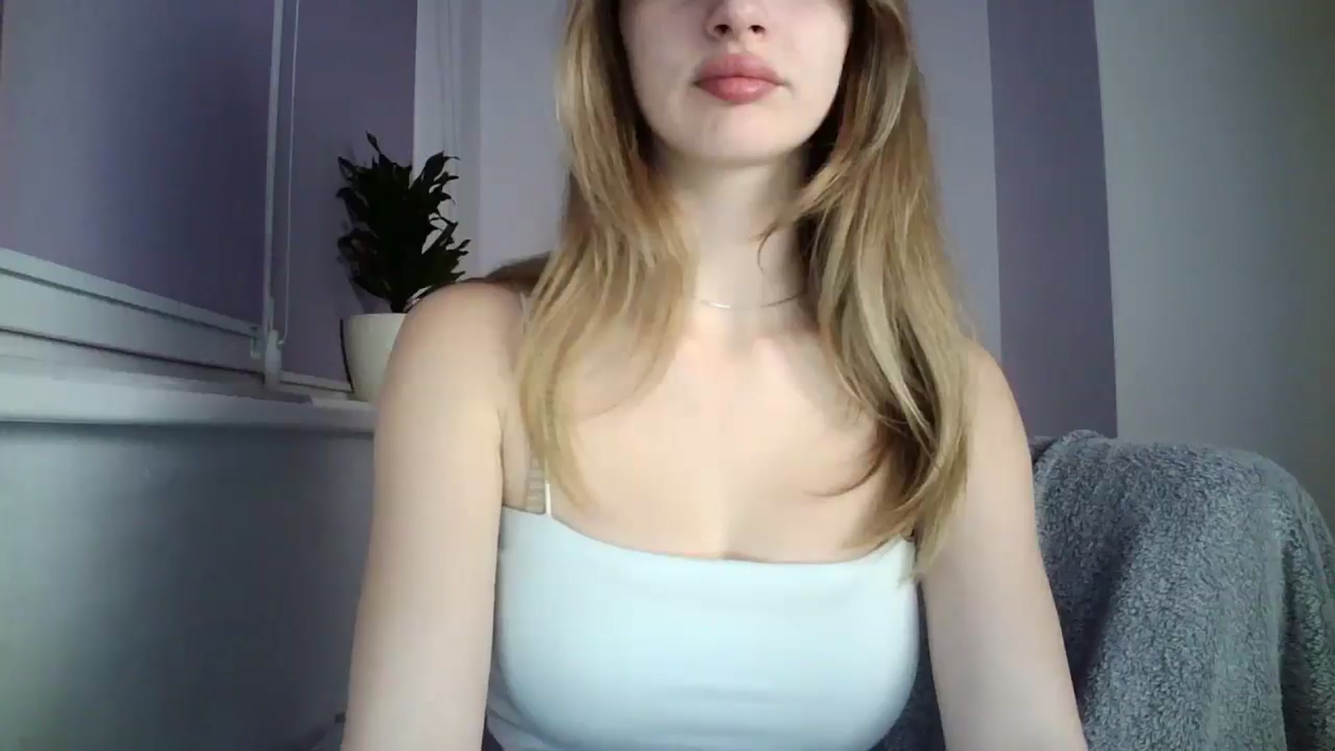 Gallery image thumbnail from MaryyCo's myfreecams stream on, 04/19/2025, 21:52 image 5 of 20
