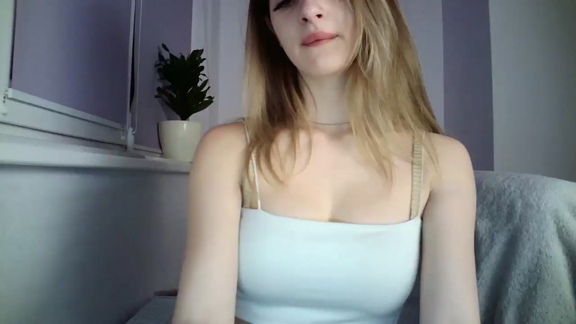 Gallery image thumbnail from MaryyCo's myfreecams stream on, 04/21/2025, 23:24 image 17 of 20