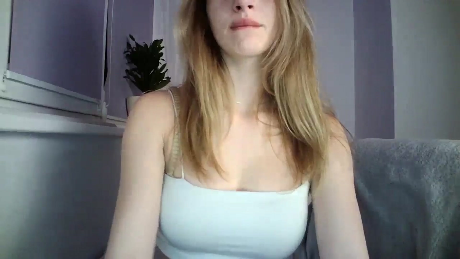 Gallery image thumbnail from MaryyCo's myfreecams stream on, 04/21/2025, 23:24 image 10 of 20