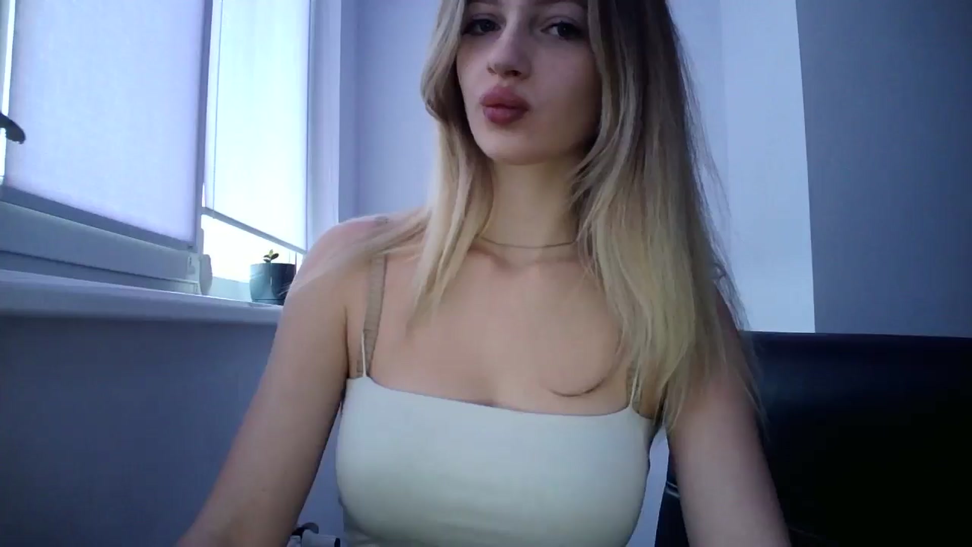 Gallery image thumbnail from MaryyCo's myfreecams stream on, 05/11/2025, 16:47 image 15 of 20