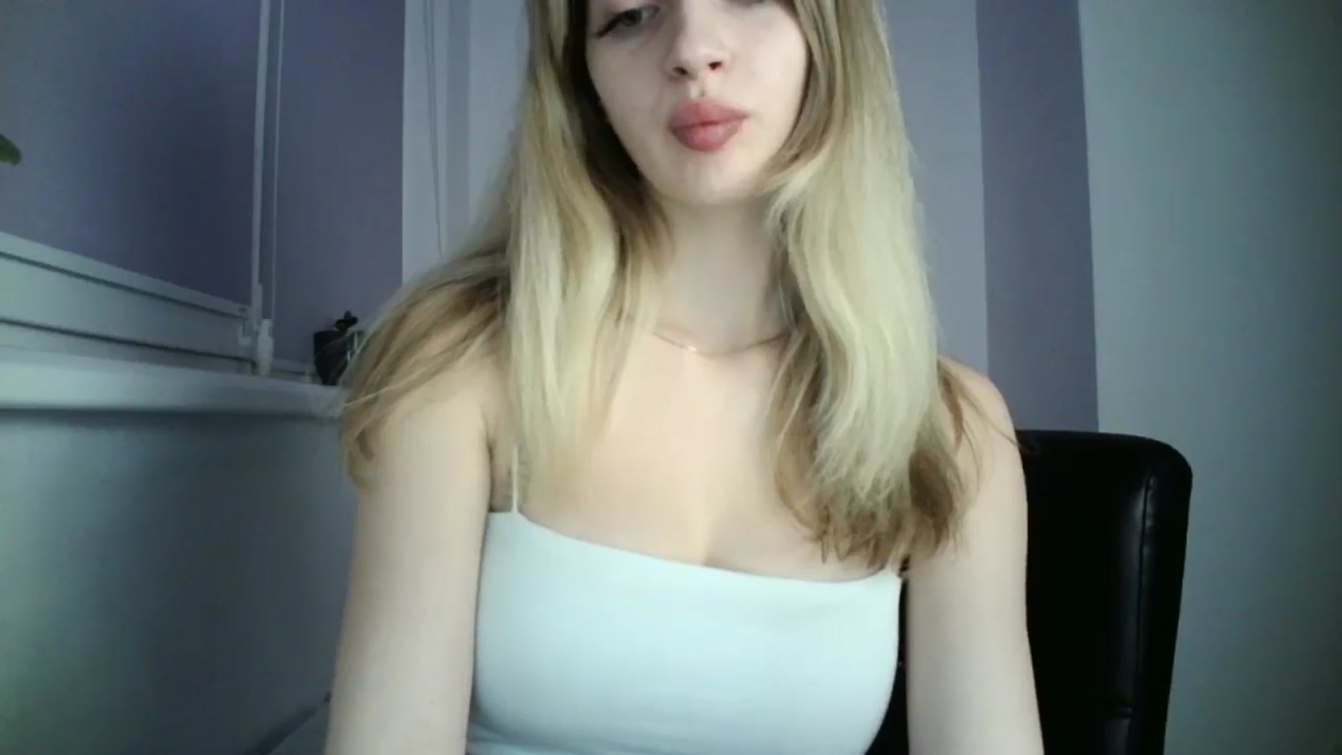 Gallery image thumbnail from MaryyCo's myfreecams stream on, 05/12/2025, 24:18 image 19 of 20