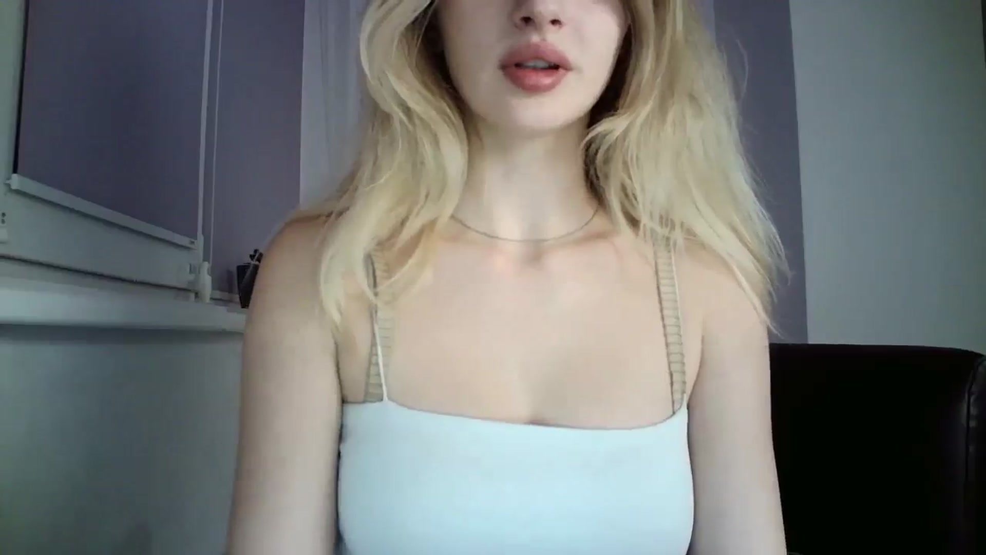 Gallery image thumbnail from MaryyCo's myfreecams stream on, 05/17/2025, 20:21 image 16 of 20