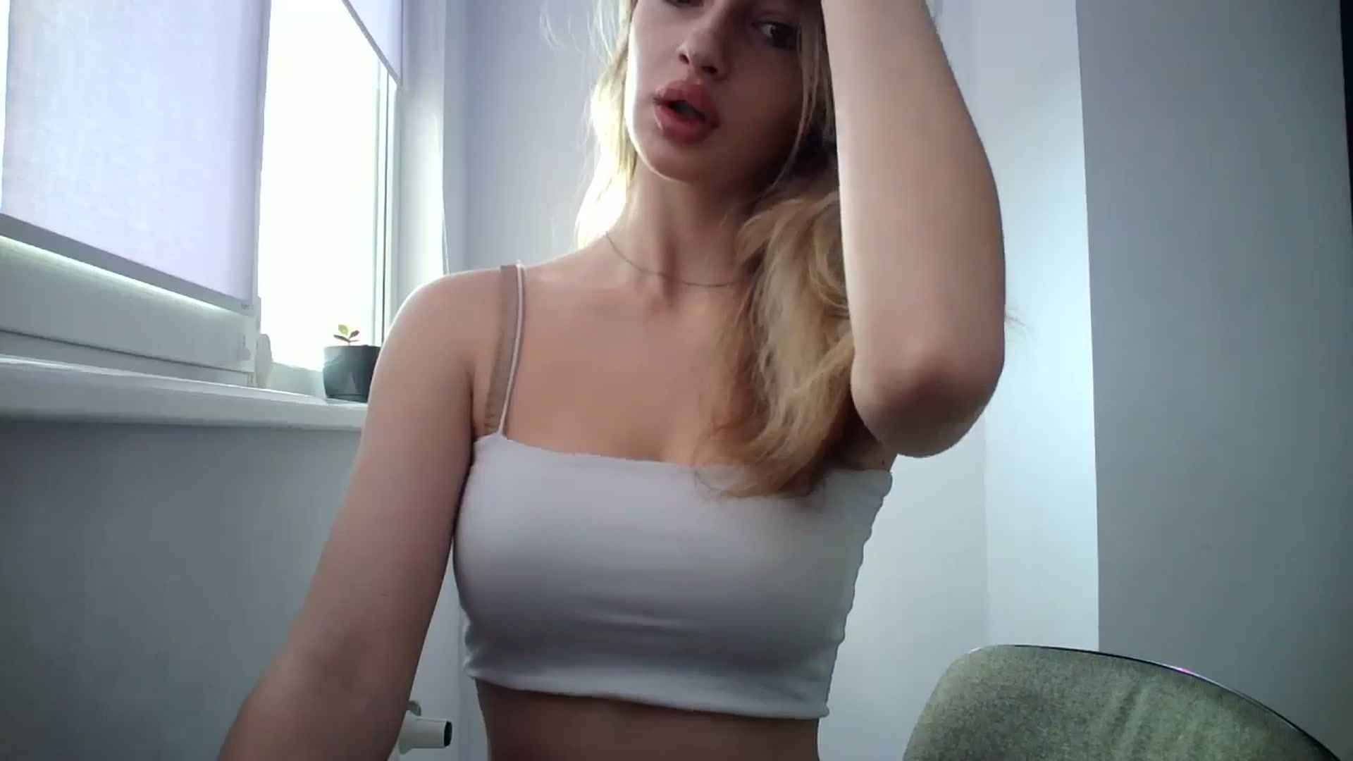 Gallery image thumbnail from MaryyCo's myfreecams stream on, 05/29/2025, 14:48 image 6 of 20