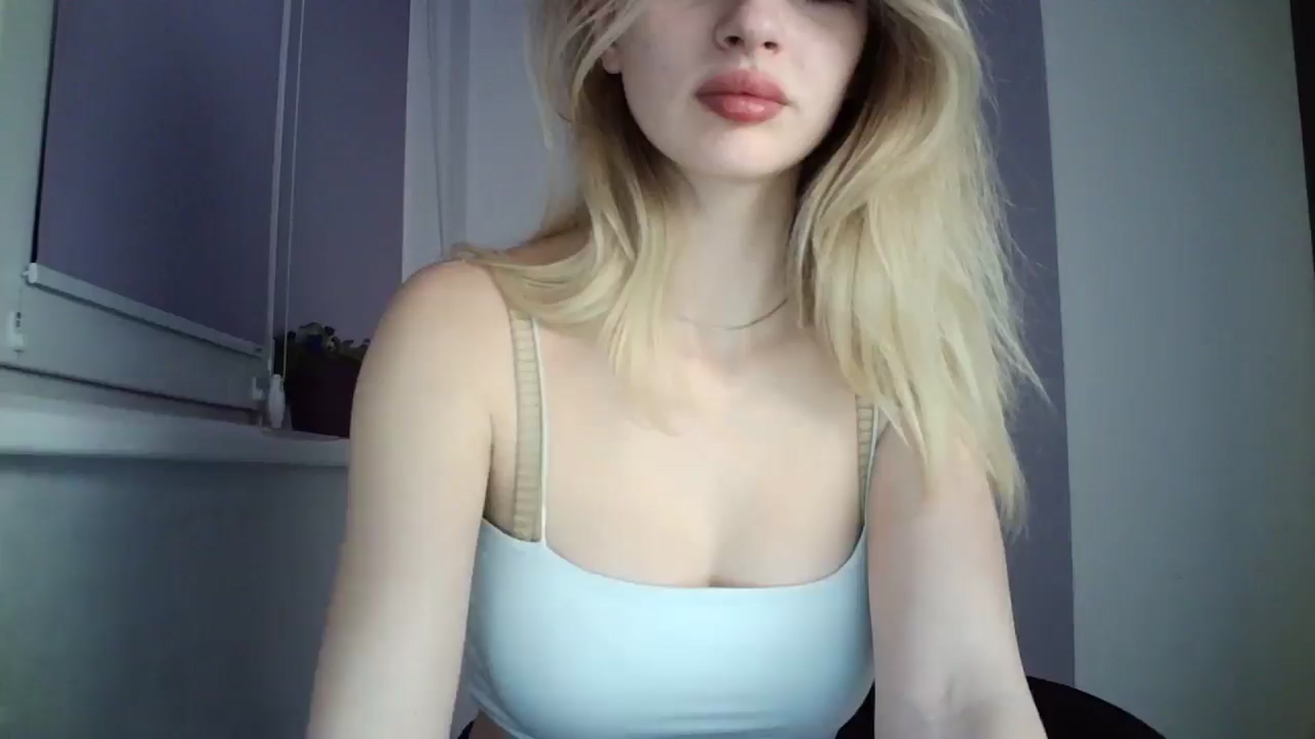 Gallery image thumbnail from MaryyCo's myfreecams stream on, 06/01/2025, 24:36 image 13 of 20