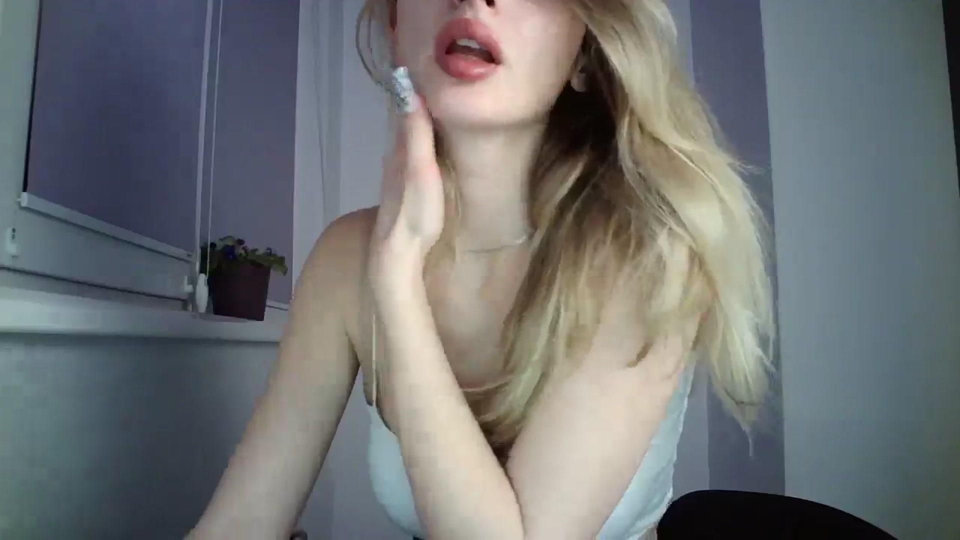 Gallery image thumbnail from MaryyCo's myfreecams stream on, 06/01/2025, 24:36 image 9 of 20