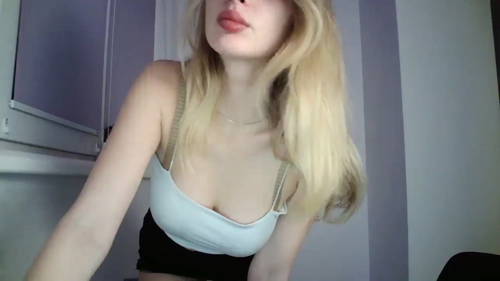 Gallery image thumbnail from MaryyCo's myfreecams stream on, 06/01/2025, 24:36 image 15 of 20
