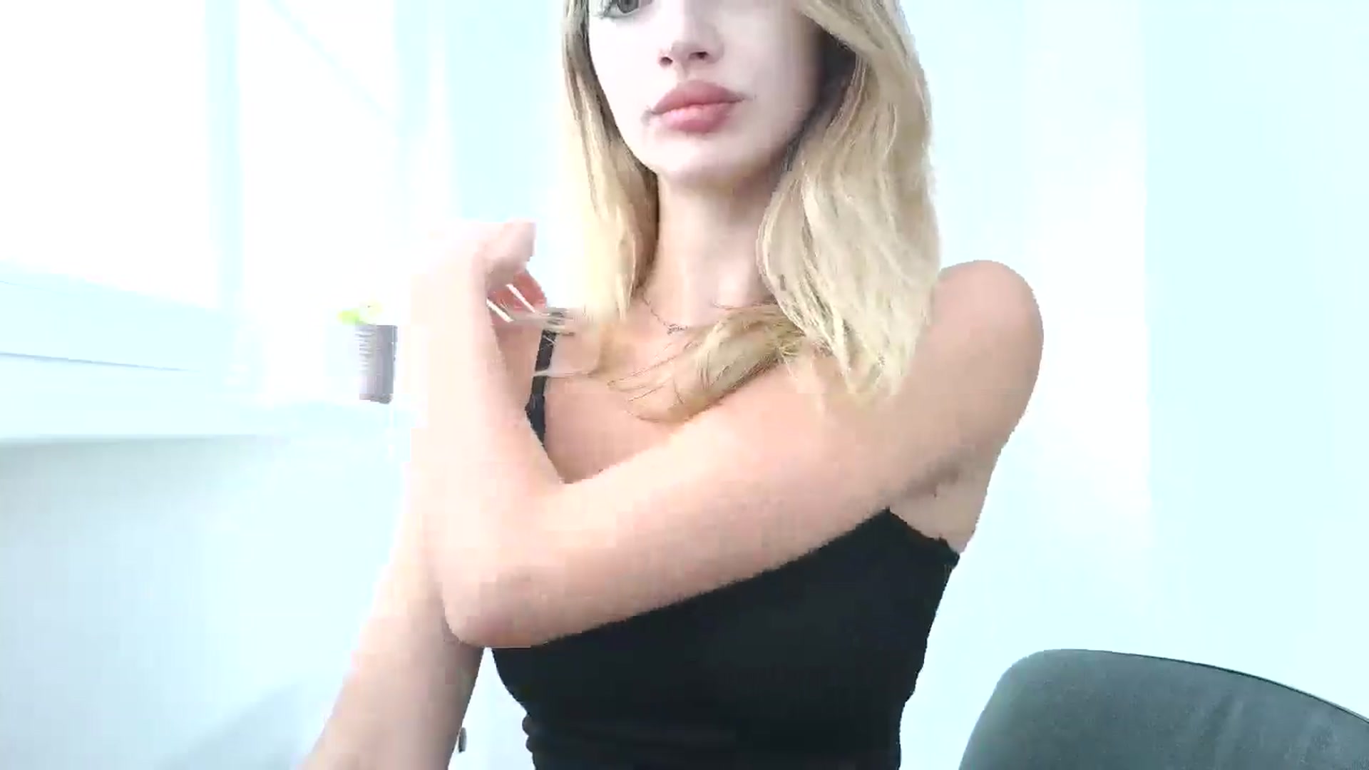 Gallery image thumbnail from MaryyCo's myfreecams stream on, 07/21/2025, 13:50 image 5 of 20