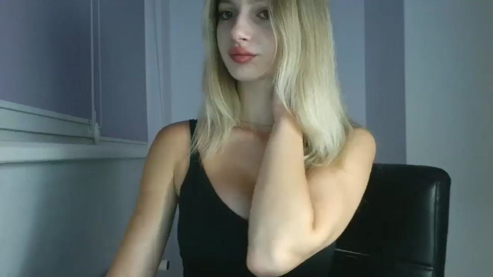 Gallery image thumbnail from MaryyCo's myfreecams stream on, 08/19/2025, 20:21 image 11 of 20