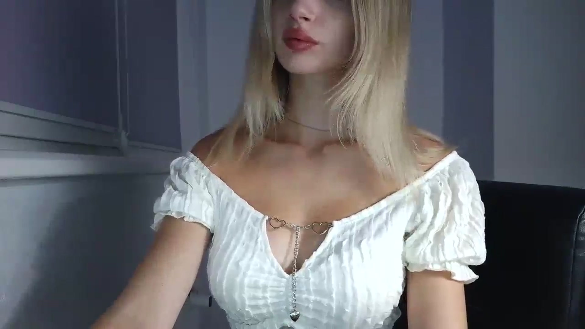 Gallery image thumbnail from MaryyCo's myfreecams stream on, 08/25/2025, 21:12 image 17 of 20