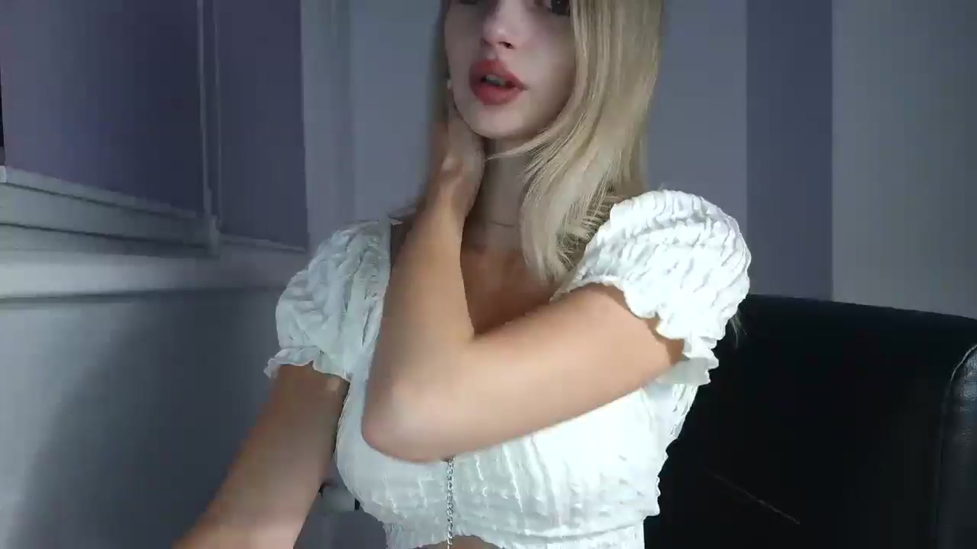 Gallery image thumbnail from MaryyCo's myfreecams stream on, 08/25/2025, 21:12 image 3 of 20