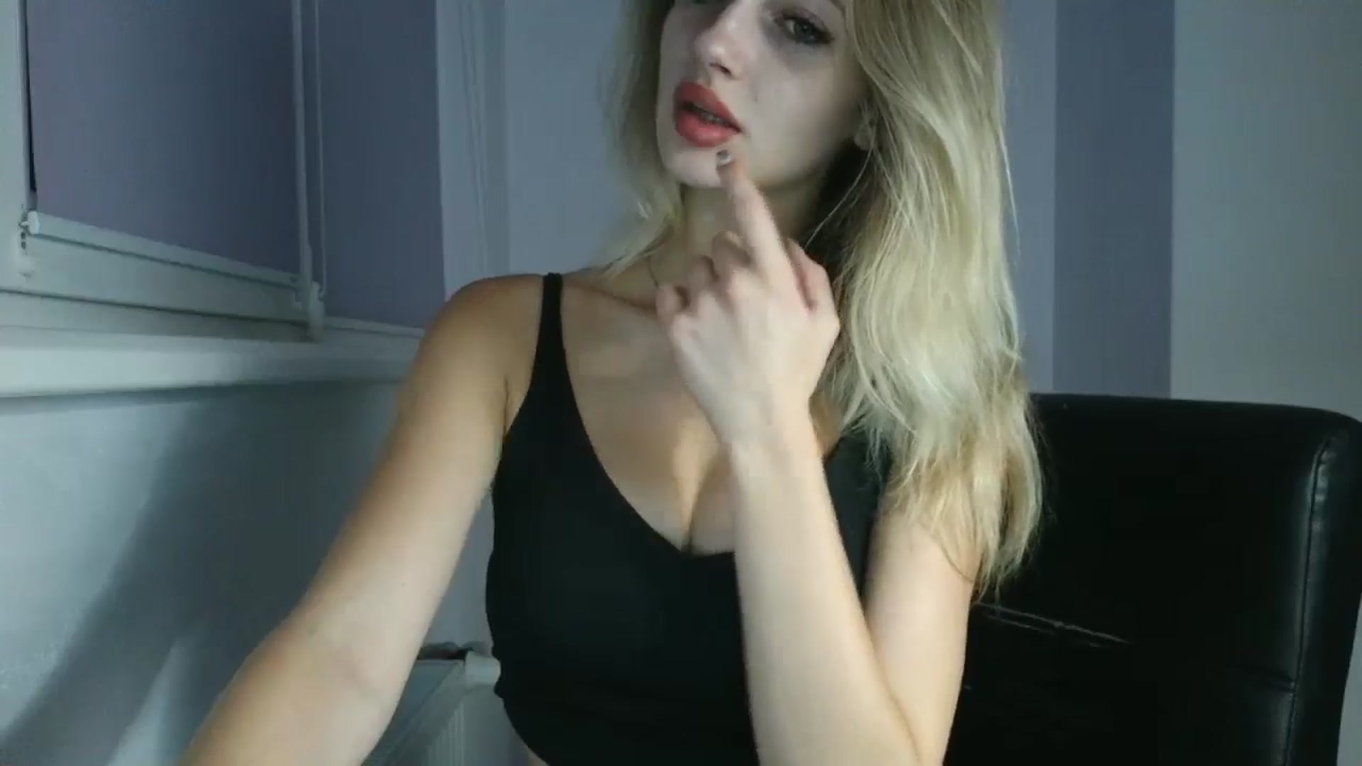 Gallery image thumbnail from MaryyCo's myfreecams stream on, 09/10/2025, 24:27 image 16 of 20