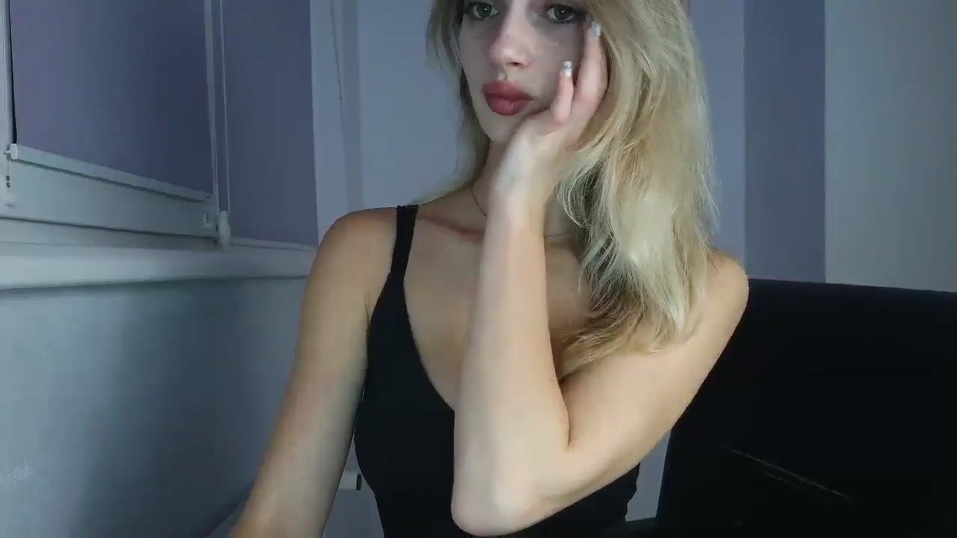 Gallery image thumbnail from MaryyCo's myfreecams stream on, 09/17/2025, 23:00 image 5 of 20
