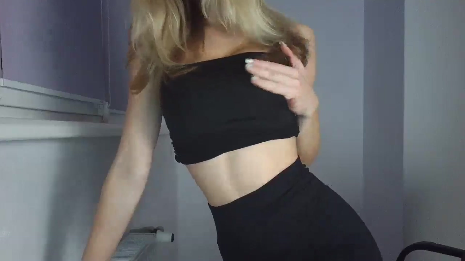 Gallery image thumbnail from MaryyCo's myfreecams stream on, 09/23/2025, 22:32 image 5 of 20