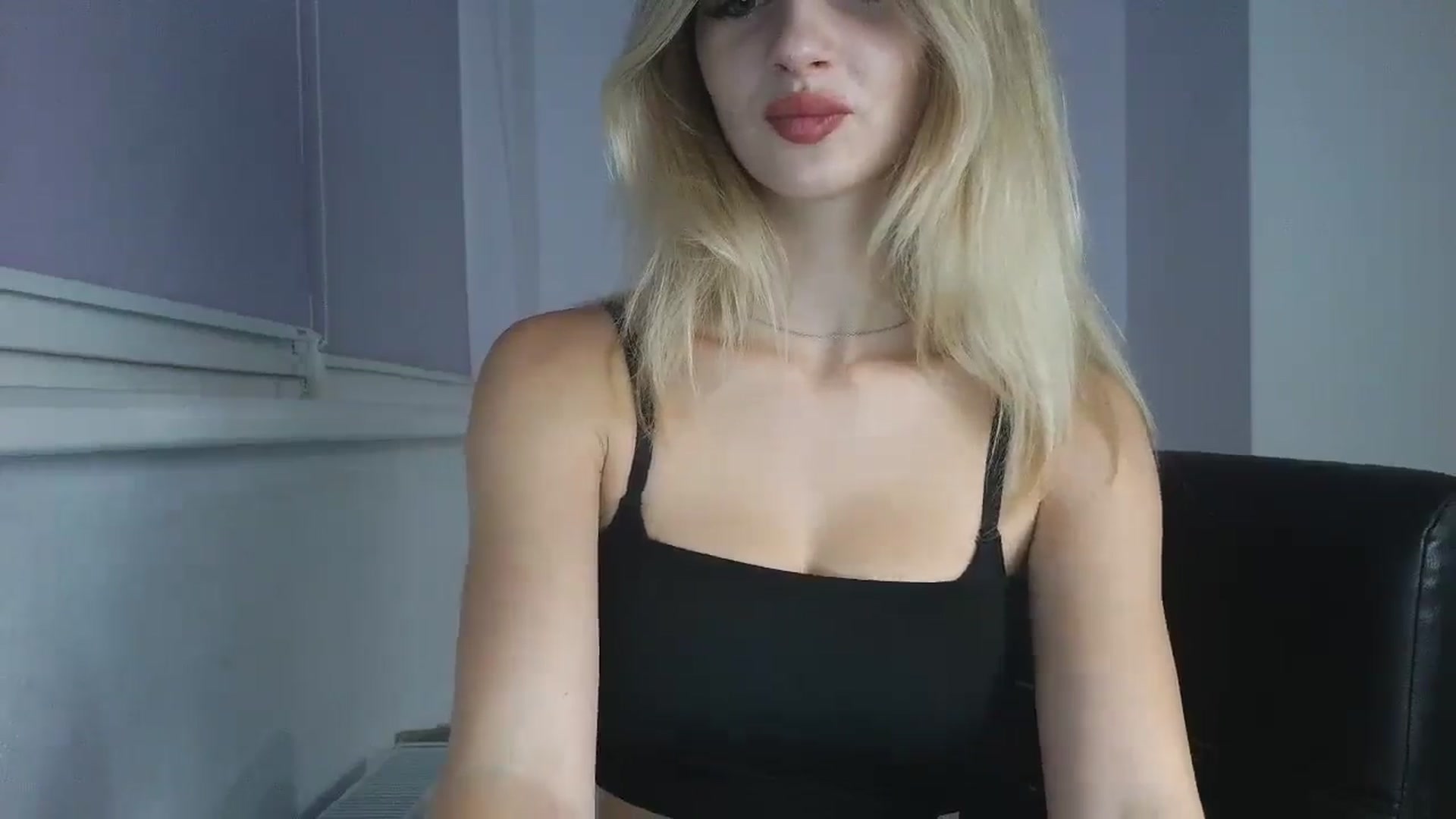 Gallery image thumbnail from MaryyCo's myfreecams stream on, 09/24/2025, 19:33 image 13 of 20