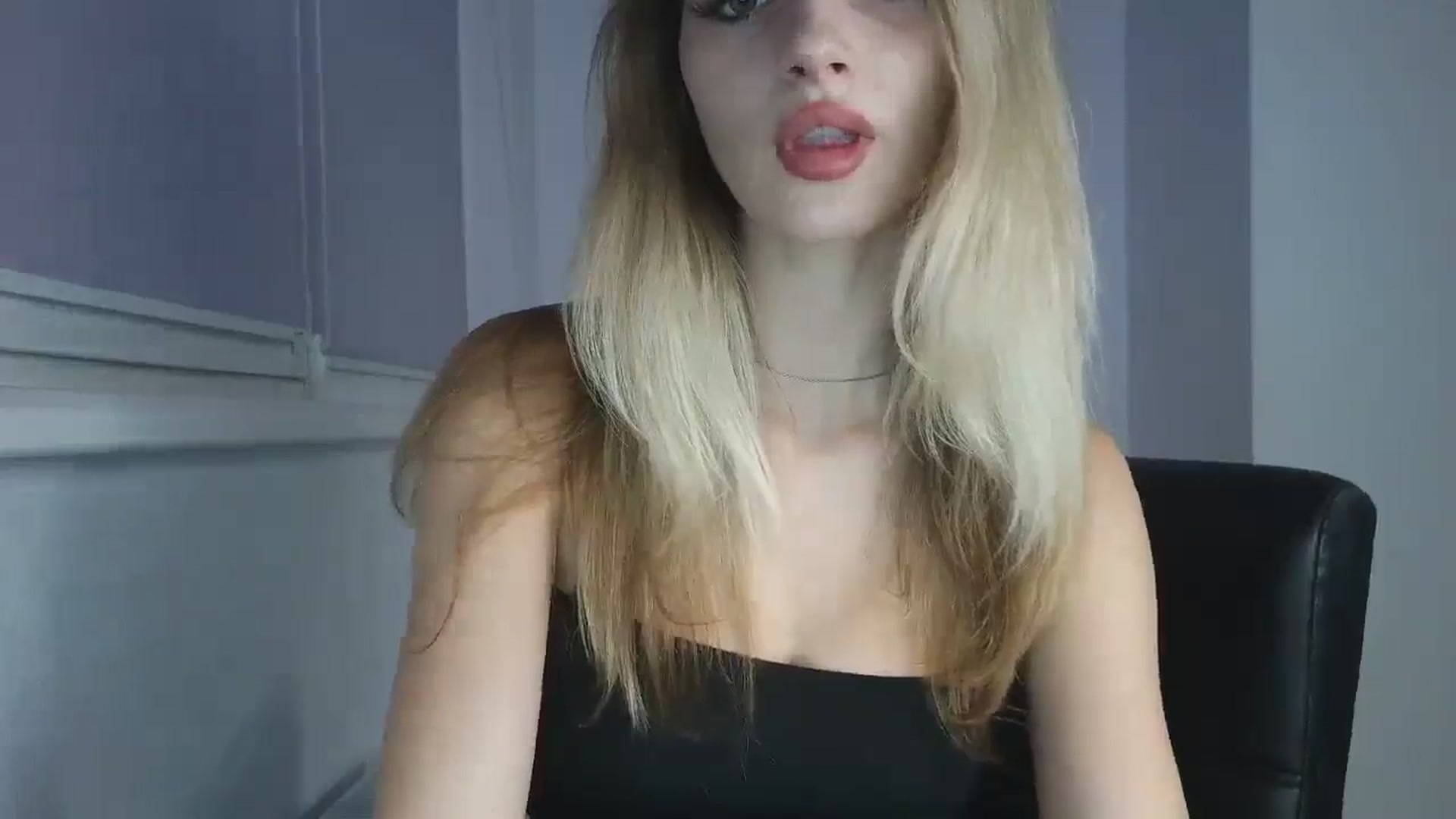 Gallery image thumbnail from MaryyCo's myfreecams stream on, 09/24/2025, 19:33 image 16 of 20