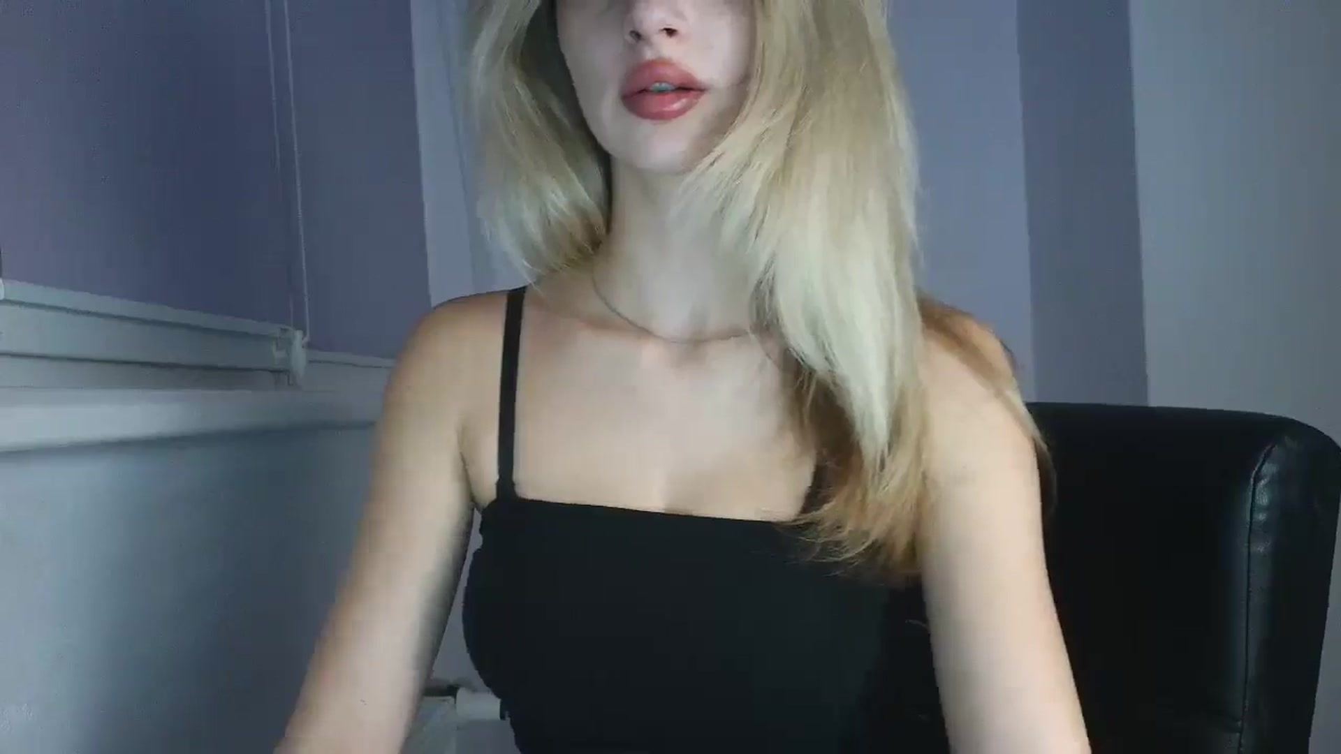 Gallery image thumbnail from MaryyCo's myfreecams stream on, 09/25/2025, 24:21 image 3 of 20