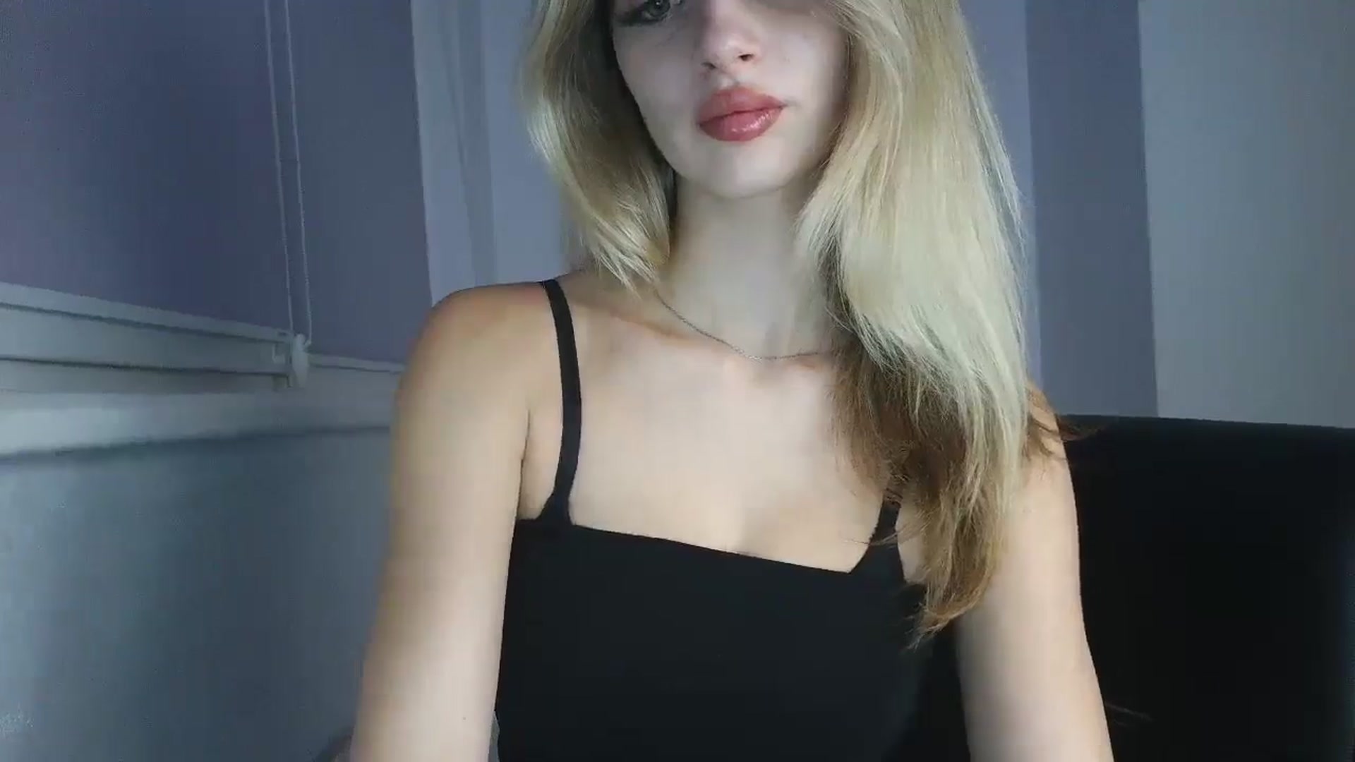 Gallery image thumbnail from MaryyCo's myfreecams stream on, 09/25/2025, 24:21 image 12 of 20