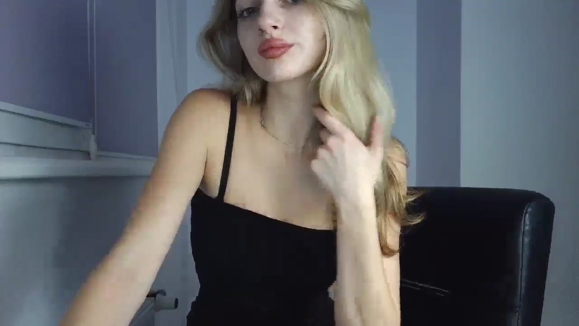 Gallery image thumbnail from MaryyCo's myfreecams stream on, 10/04/2025, 22:50 image 18 of 20