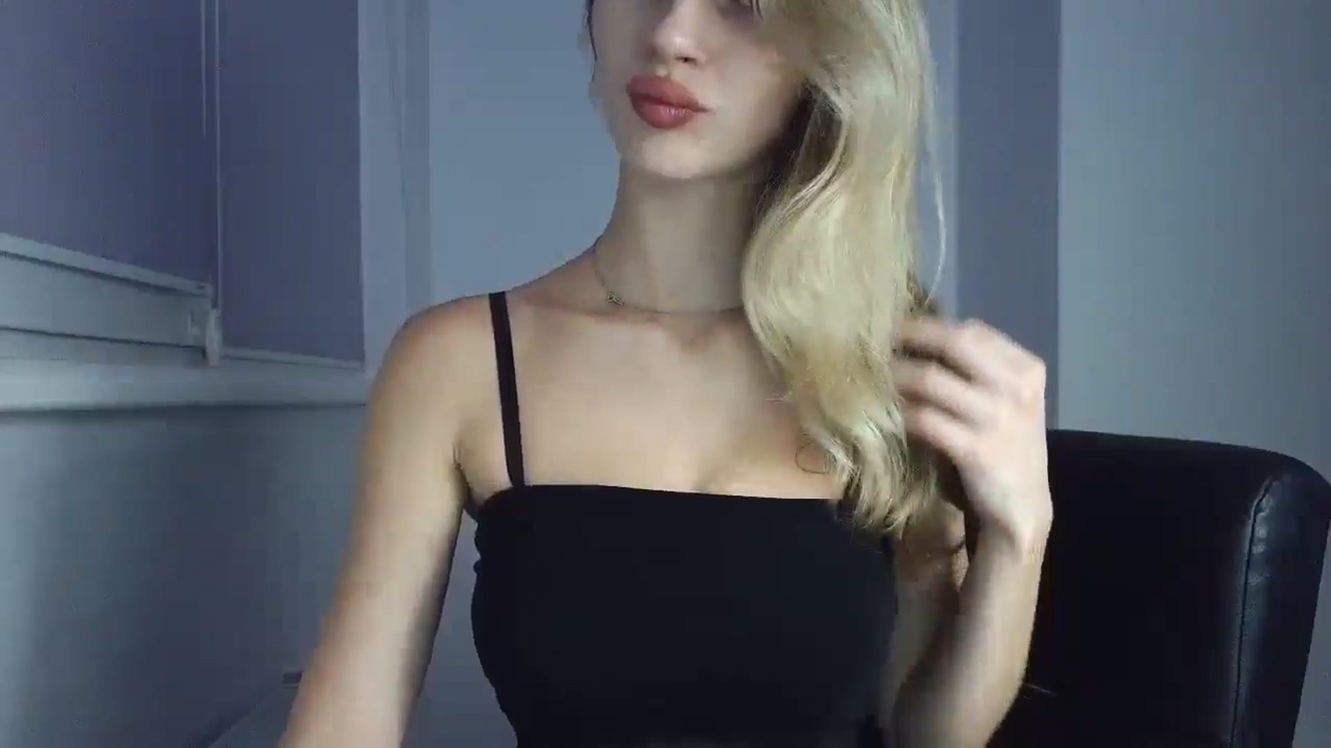 Gallery image thumbnail from MaryyCo's myfreecams stream on, 10/04/2025, 22:50 image 17 of 20