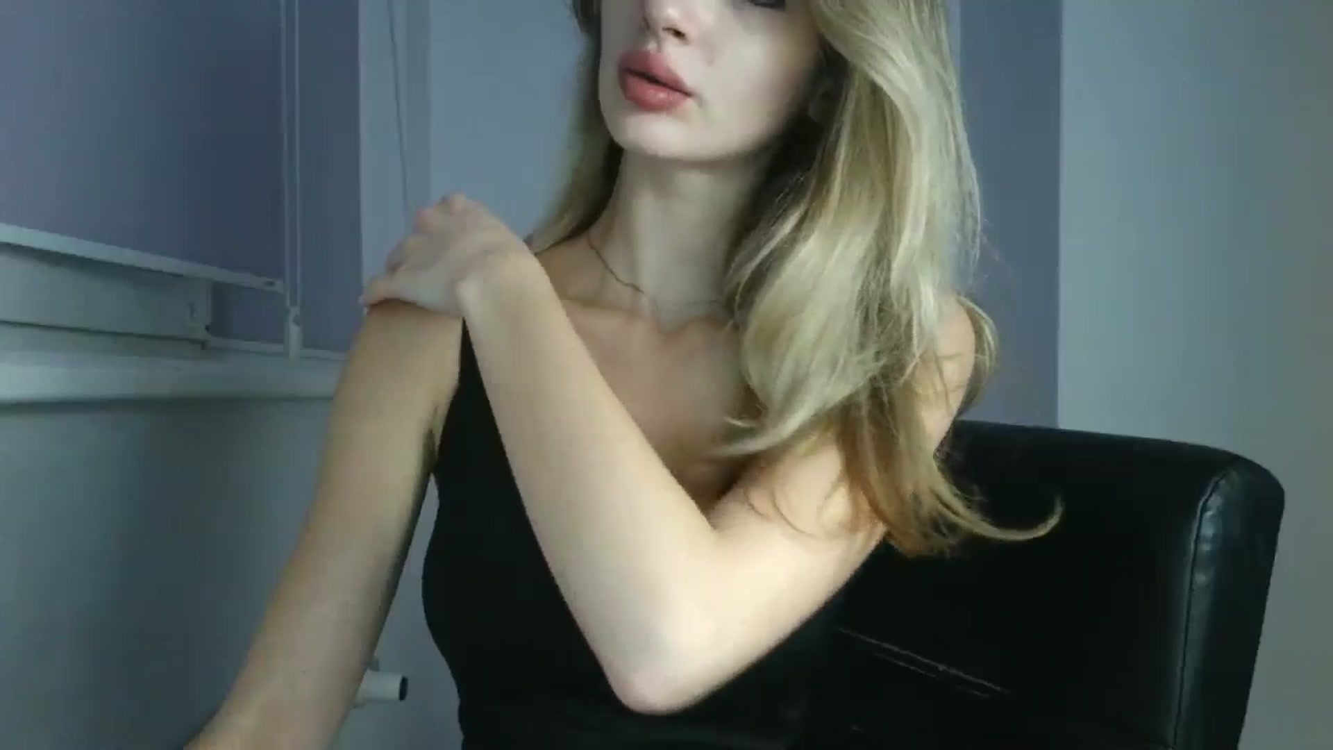 Gallery image thumbnail from MaryyCo's myfreecams stream on, 10/07/2025, 21:57 image 20 of 20