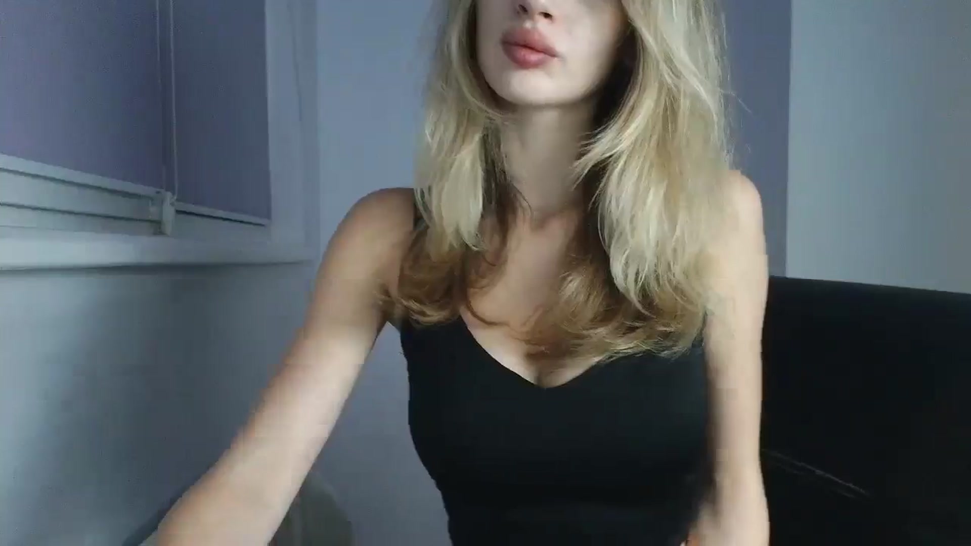 Gallery image thumbnail from MaryyCo's myfreecams stream on, 11/06/2025, 24:31 image 18 of 20