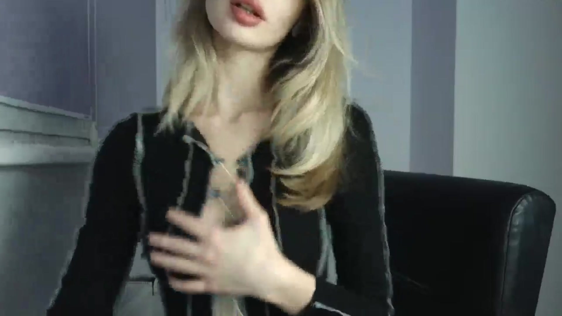 Gallery image thumbnail from MaryyCo's myfreecams stream on, 11/11/2025, 20:51 image 8 of 20