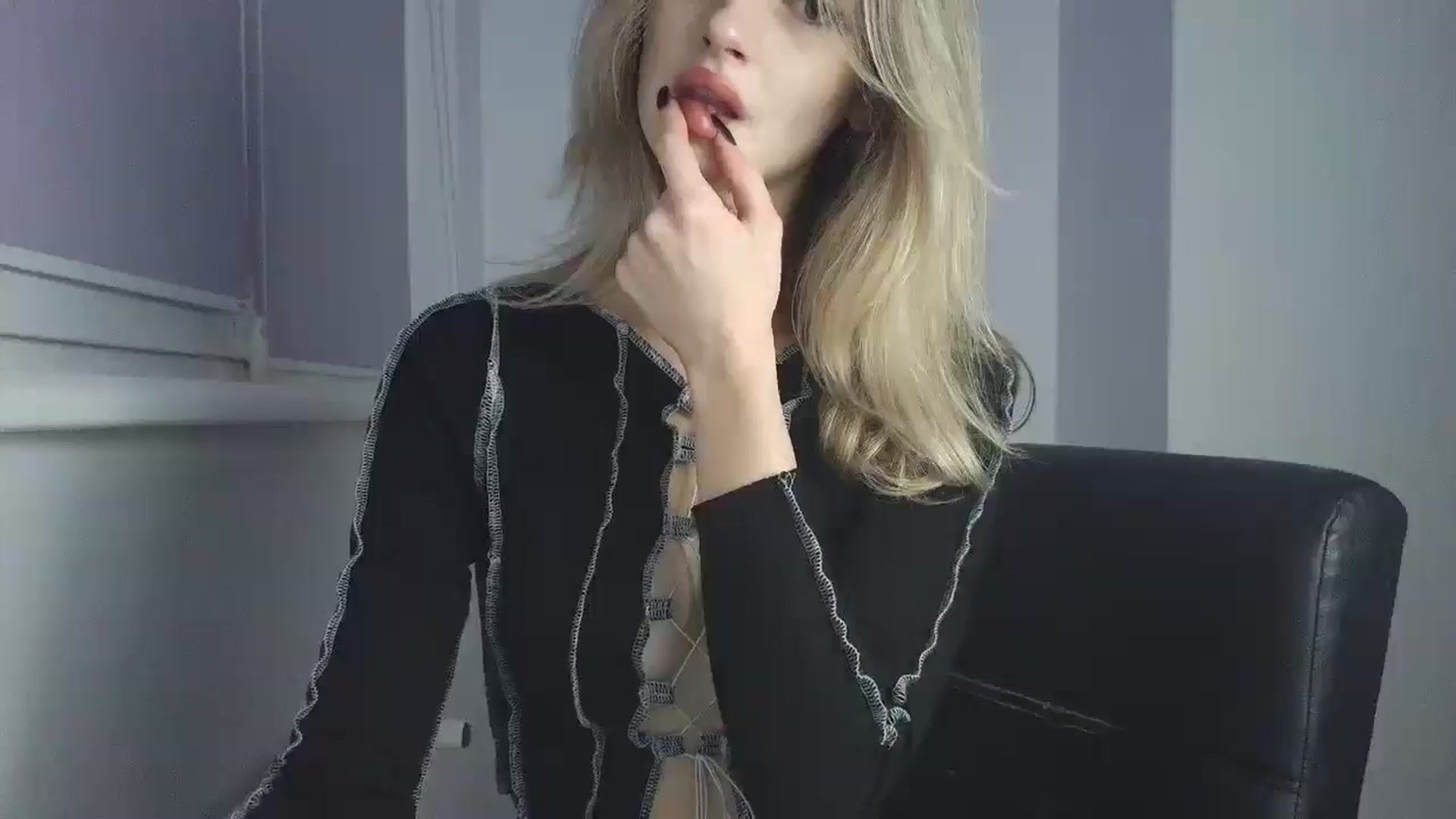 Gallery image thumbnail from MaryyCo's myfreecams stream on, 11/12/2025, 18:33 image 10 of 20