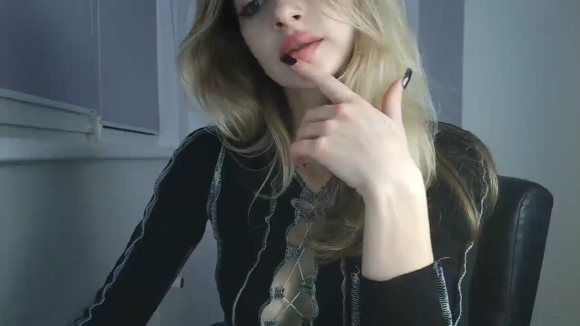 Gallery image thumbnail from MaryyCo's myfreecams stream on, 11/17/2025, 23:47 image 4 of 20