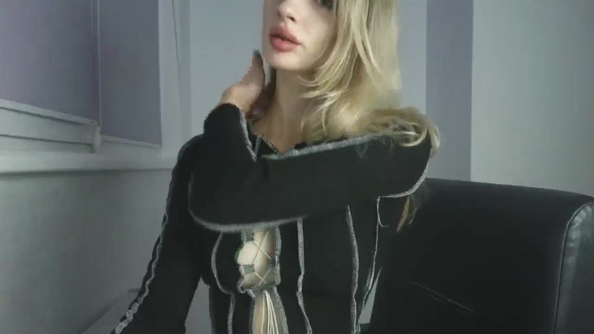 Gallery image thumbnail from MaryyCo's myfreecams stream on, 11/18/2025, 17:01 image 16 of 20
