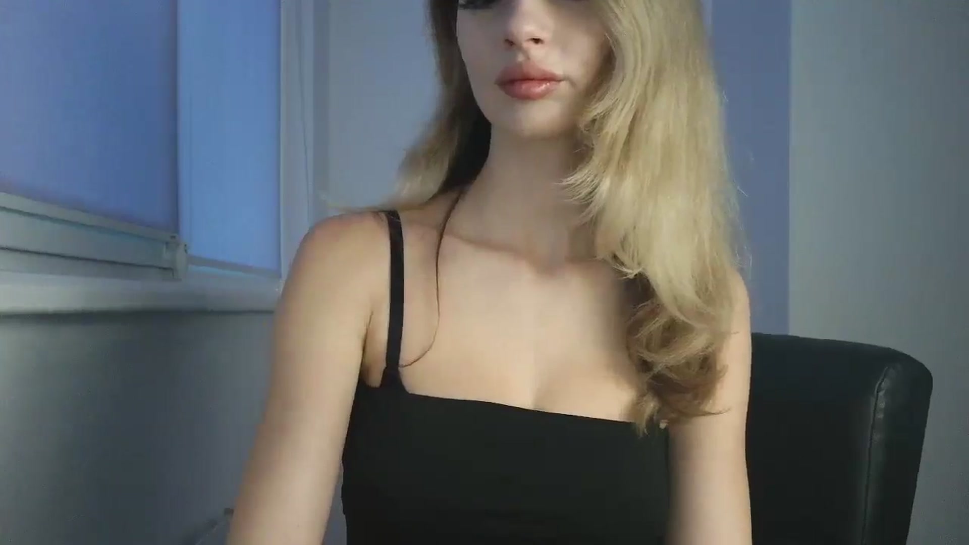 Gallery image thumbnail from MaryyCo's myfreecams stream on, 11/23/2025, 14:33 image 3 of 20