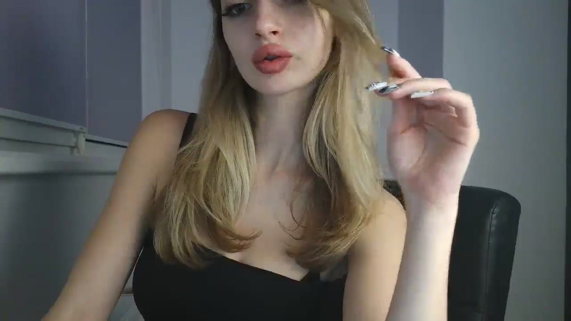 Gallery image thumbnail from MaryyCo's myfreecams stream on, 11/25/2025, 07:46 image 18 of 20