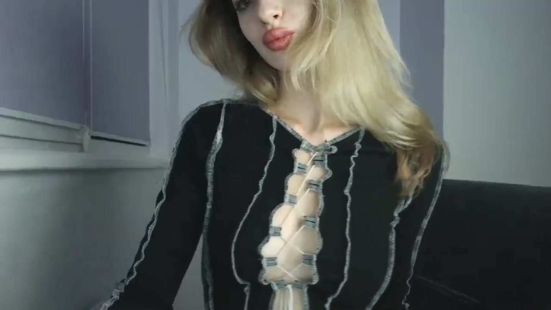 Gallery image thumbnail from MaryyCo's myfreecams stream on, 11/28/2025, 24:37 image 4 of 20