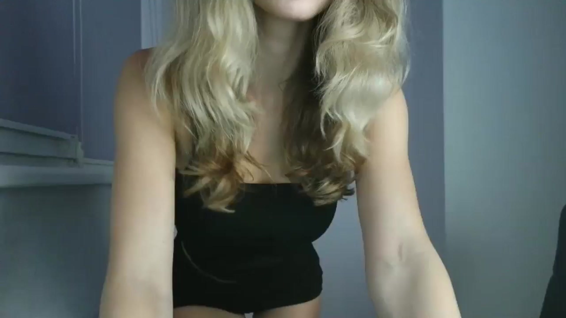 Gallery image thumbnail from MaryyCo's myfreecams stream on, 12/01/2025, 20:12 image 4 of 20
