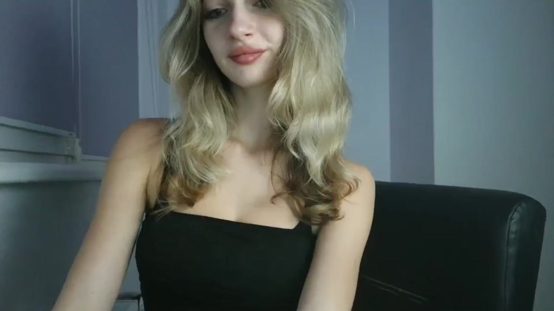 Gallery image thumbnail from MaryyCo's myfreecams stream on, 12/01/2025, 20:12 image 18 of 20