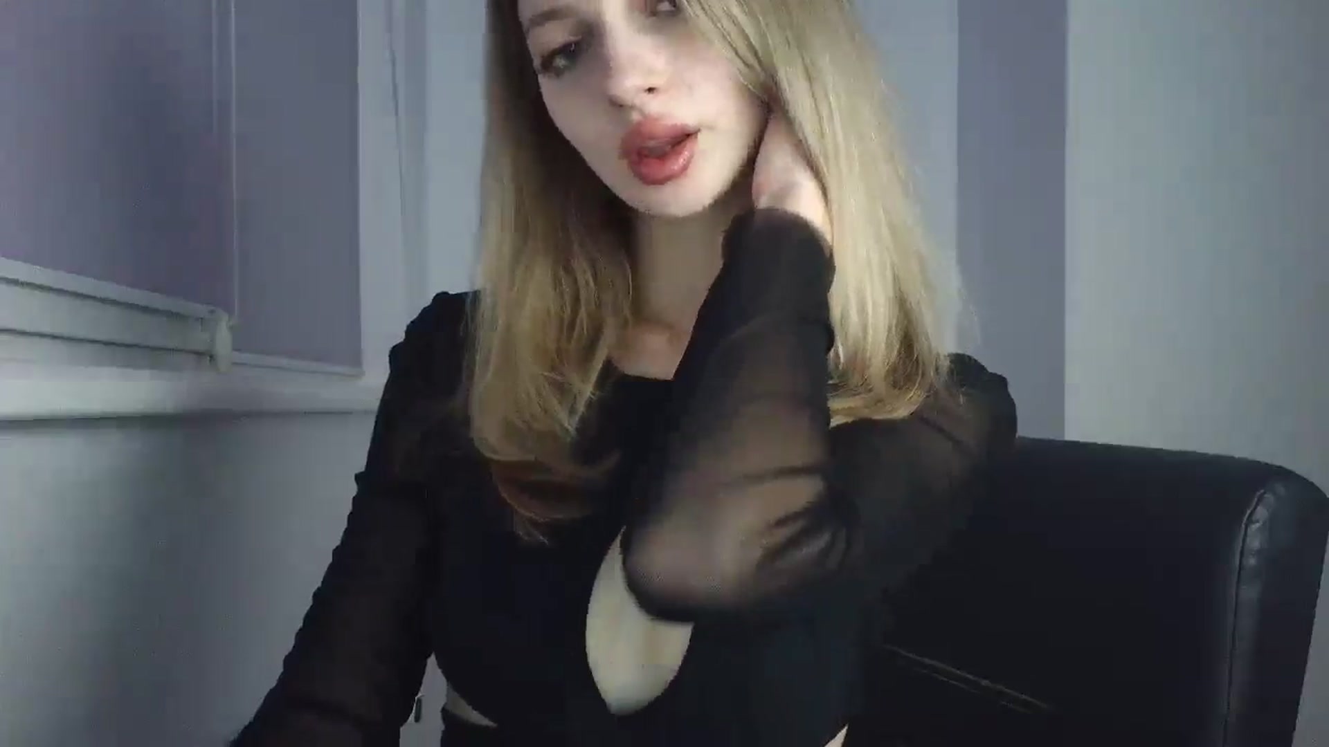 Gallery image thumbnail from MaryyCo's myfreecams stream on, 12/05/2025, 24:12 image 9 of 20