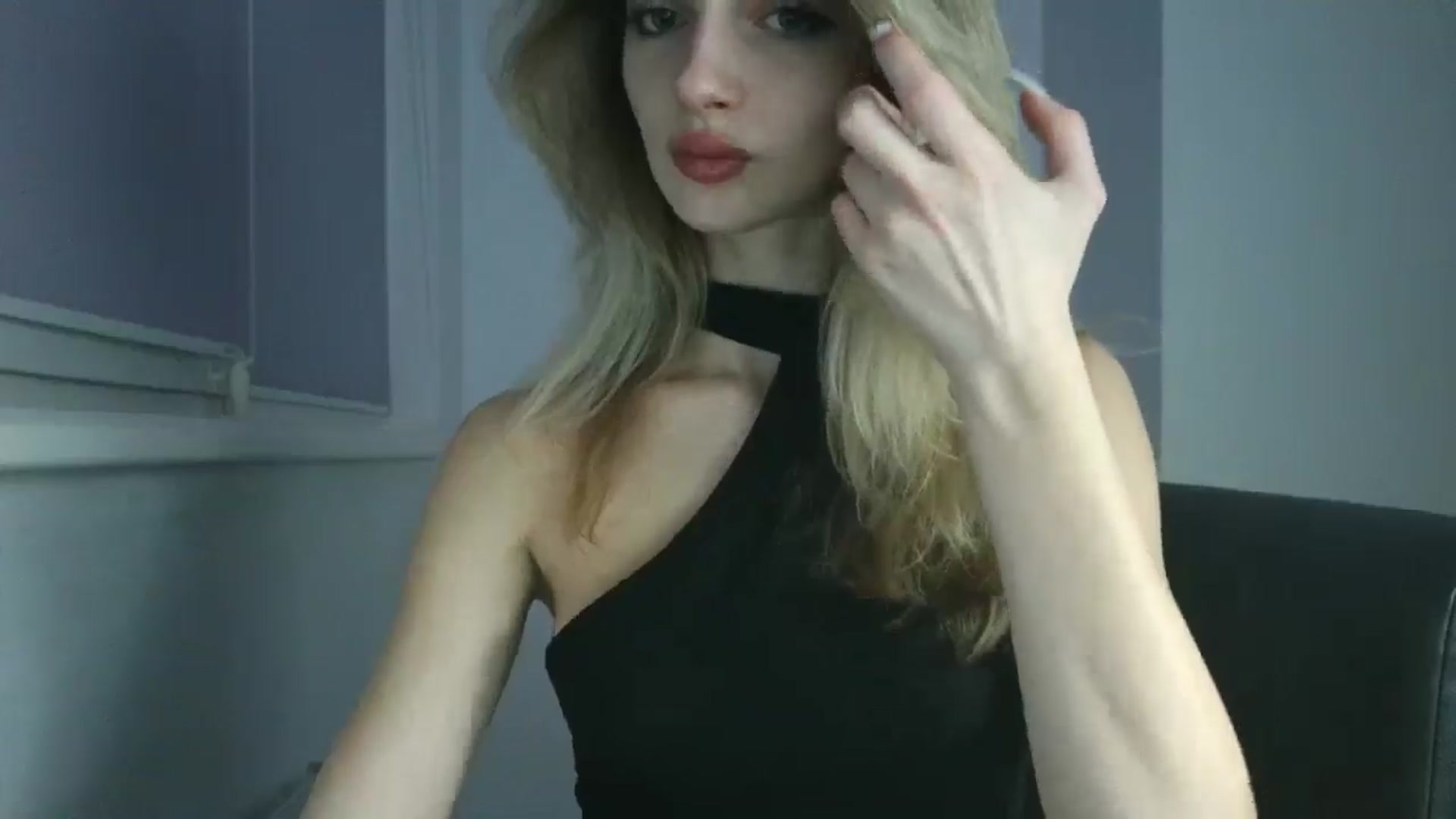 Gallery image thumbnail from MaryyCo's myfreecams stream on, 12/06/2025, 20:50 image 7 of 20