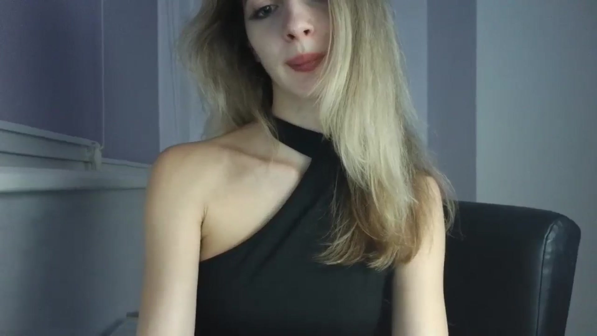 Gallery image thumbnail from MaryyCo's myfreecams stream on, 12/06/2025, 20:50 image 9 of 20