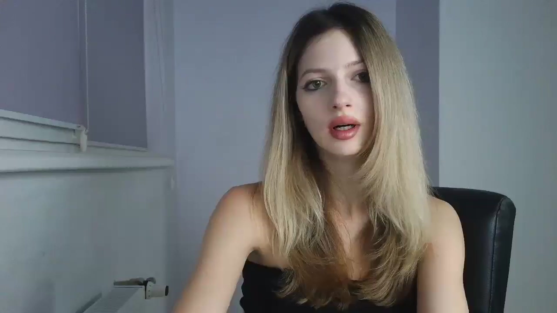 Gallery image thumbnail from MaryyCo's myfreecams stream on, 12/15/2025, 18:02 image 3 of 20
