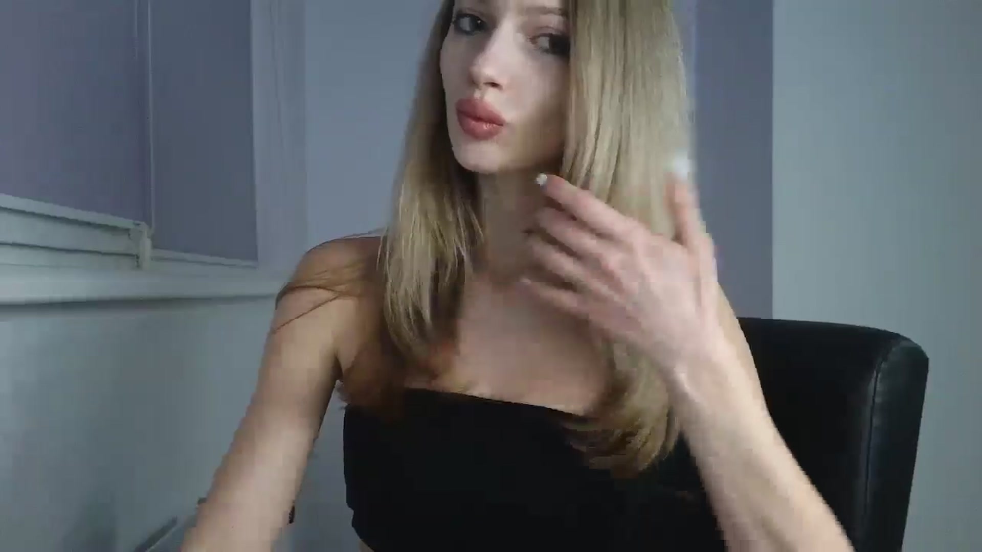 Gallery image thumbnail from MaryyCo's myfreecams stream on, 12/15/2025, 18:02 image 20 of 20