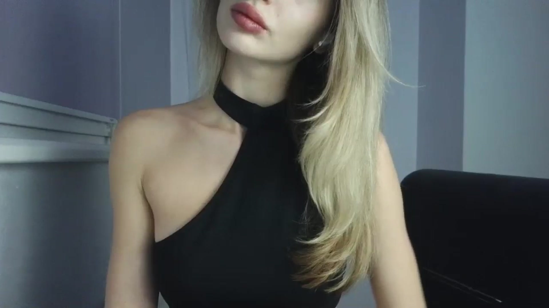 Gallery image thumbnail from MaryyCo's myfreecams stream on, 12/18/2025, 23:36 image 14 of 20