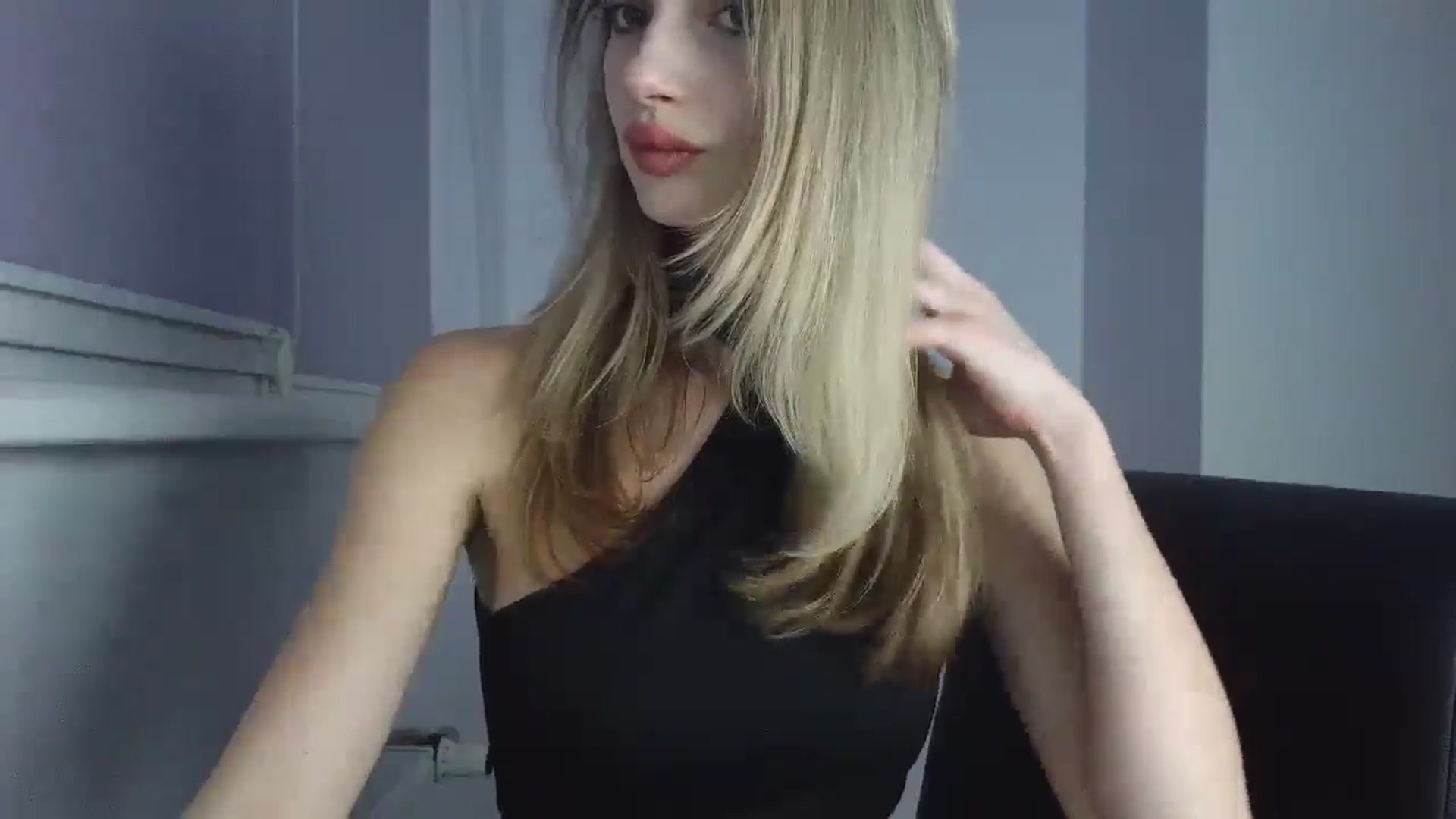 Gallery image thumbnail from MaryyCo's myfreecams stream on, 12/19/2025, 01:58 image 14 of 20