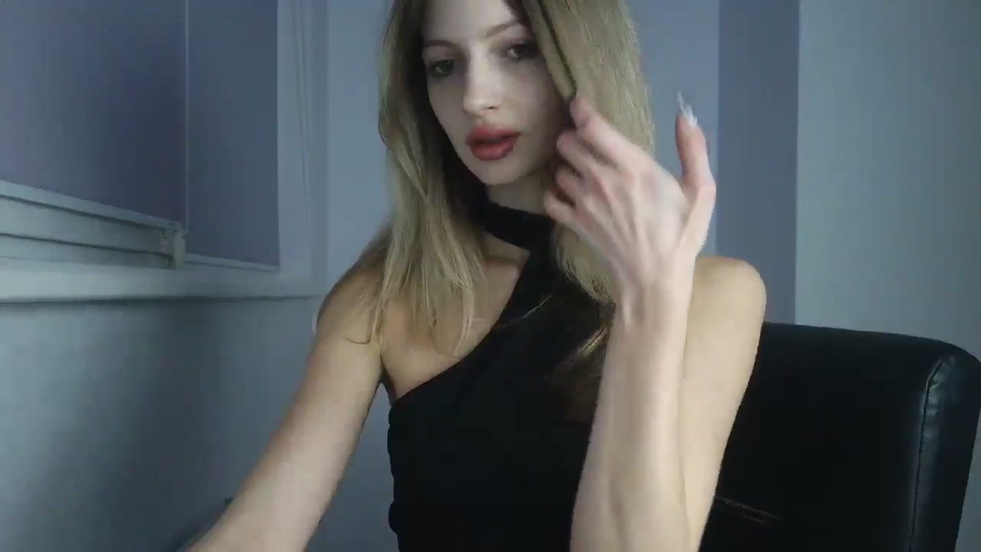 Gallery image thumbnail from MaryyCo's myfreecams stream on, 12/19/2025, 18:17 image 9 of 20