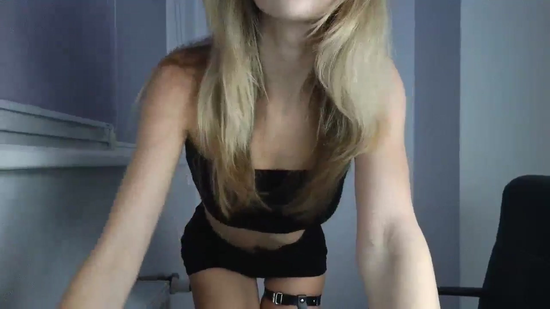 Gallery image thumbnail from MaryyCo's myfreecams stream on, 12/19/2025, 23:39 image 2 of 20