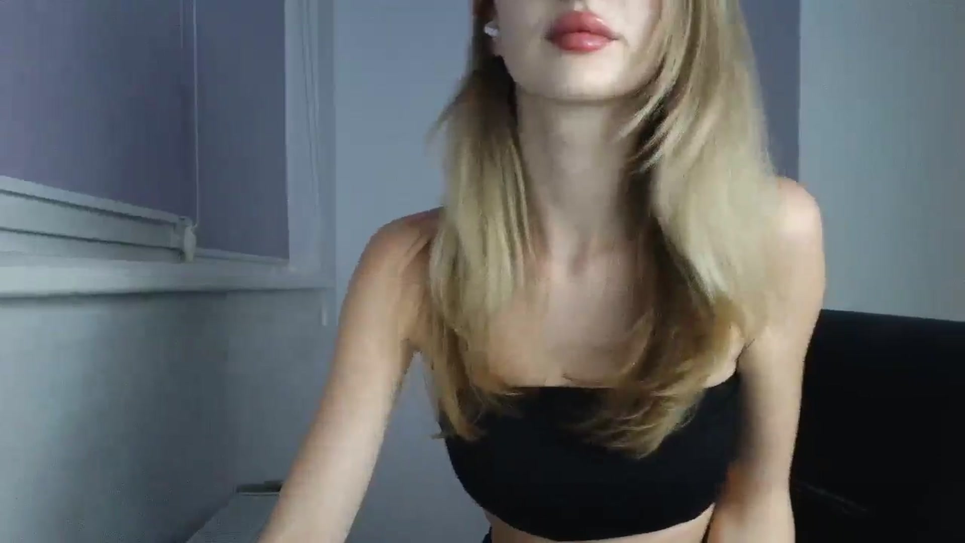 Gallery image thumbnail from MaryyCo's myfreecams stream on, 12/19/2025, 23:39 image 5 of 20