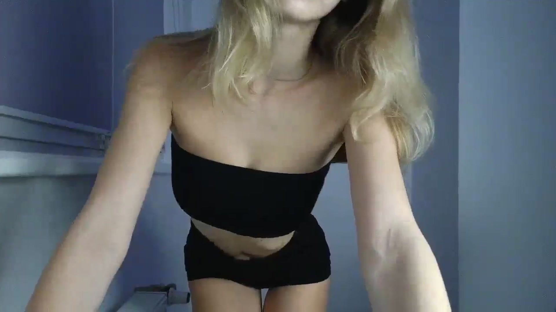 Gallery image thumbnail from MaryyCo's myfreecams stream on, 12/22/2025, 24:59 image 2 of 20