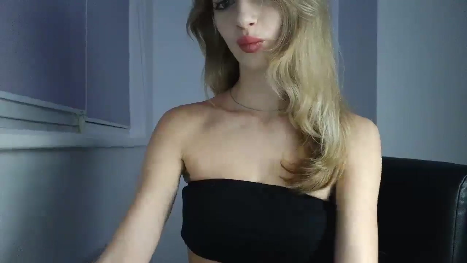 Gallery image thumbnail from MaryyCo's myfreecams stream on, 12/22/2025, 24:59 image 7 of 20