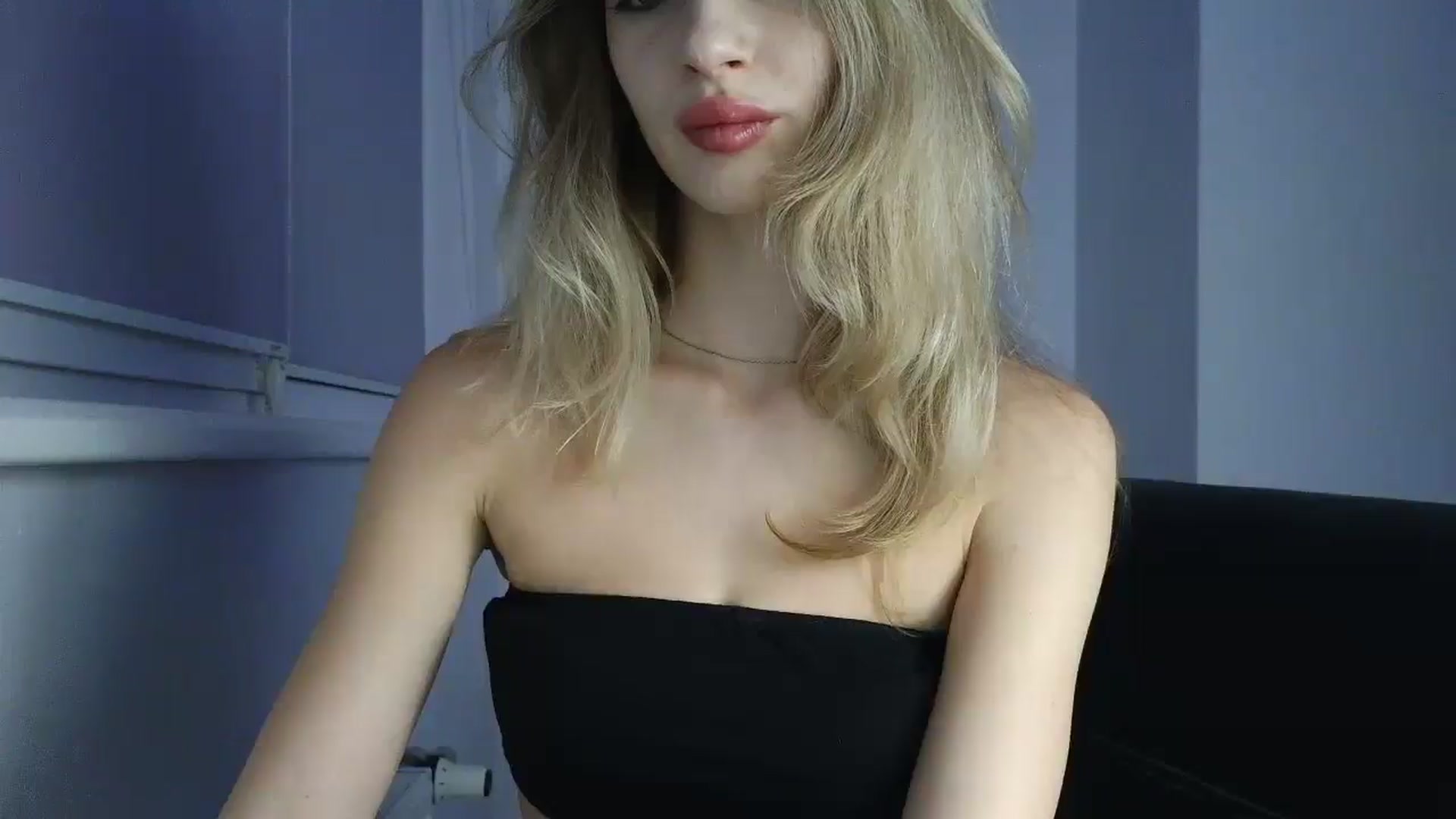 Gallery image thumbnail from MaryyCo's myfreecams stream on, 12/22/2025, 24:59 image 13 of 20