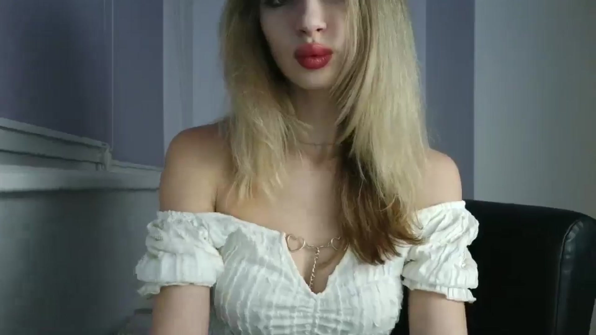 Gallery image thumbnail from MaryyCo's myfreecams stream on, 12/26/2025, 20:36 image 12 of 20