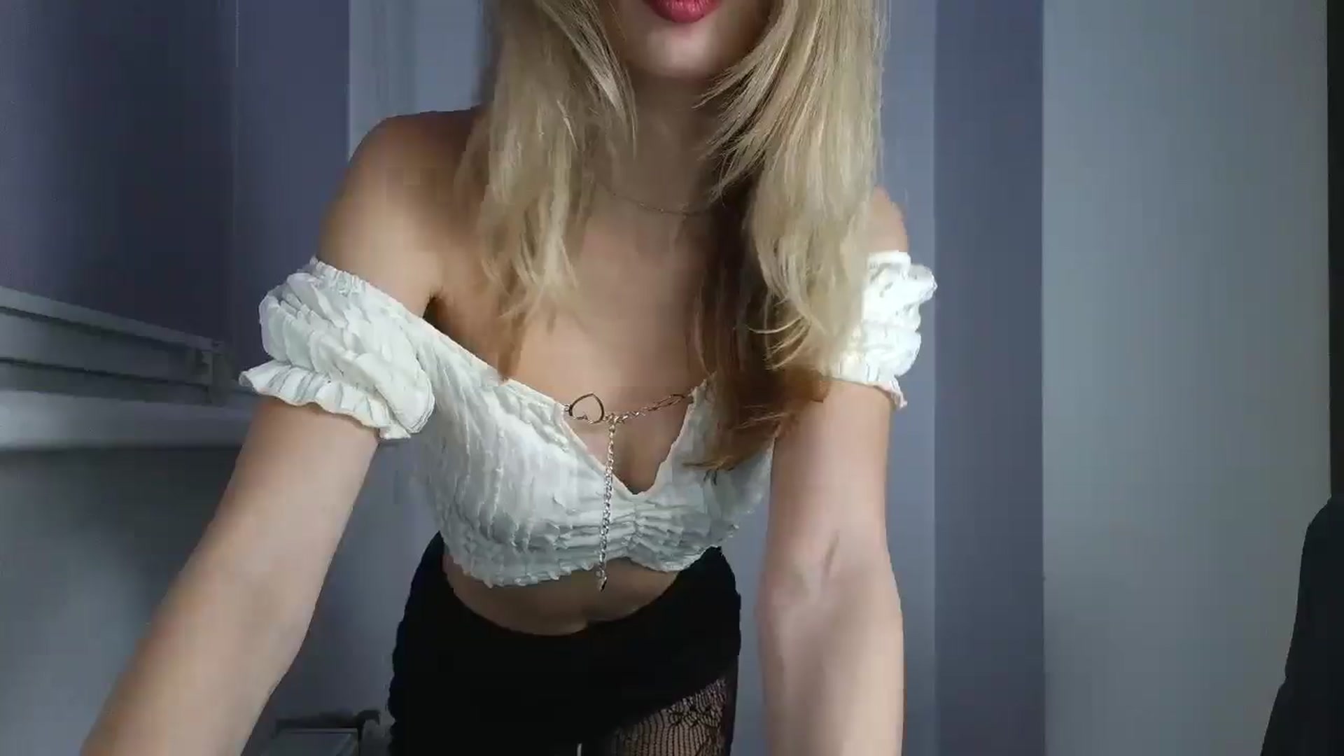 Gallery image thumbnail from MaryyCo's myfreecams stream on, 12/27/2025, 02:16 image 5 of 20