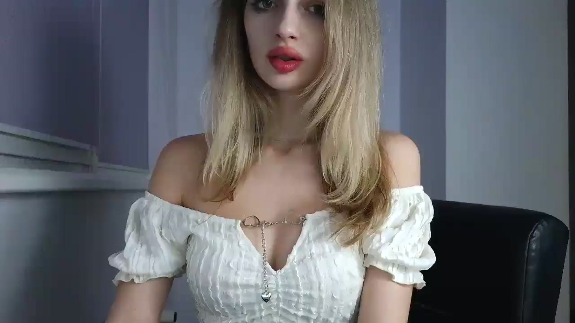 Gallery image thumbnail from MaryyCo's myfreecams stream on, 12/27/2025, 02:16 image 1 of 20